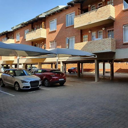 Melville Mews-2- Auckland Park Johannesburg Bagian luar foto